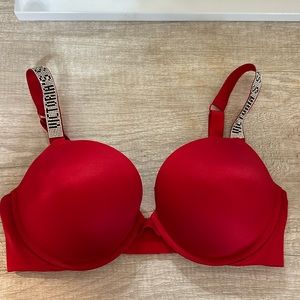 Victorias Secret Very Sexy Push Up Bra | Size 36D